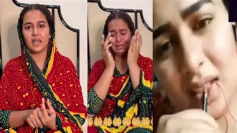 aliza sehar lake video|Pakistani TikTok Star Breaks Down in Viral Clip After。